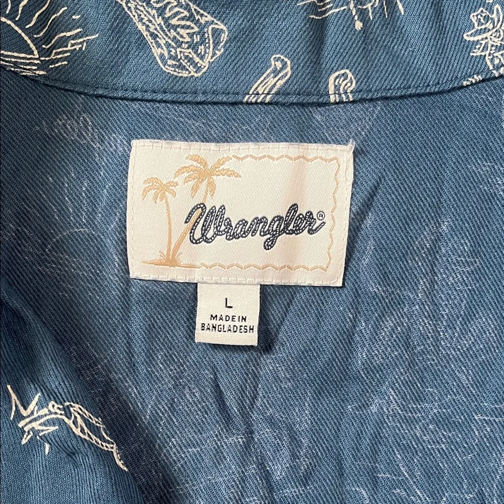 Wrangler Blue Short-Sleeve Button Front Top - Picture 2 of 7